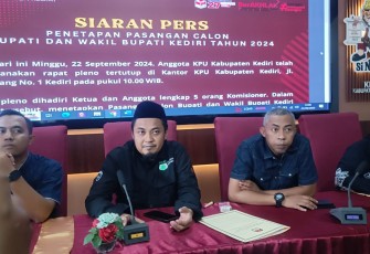 KPU Kabupaten Kediri Gelar Rapat Pleno Penetapan Dua Paslon Pilkada 2024
