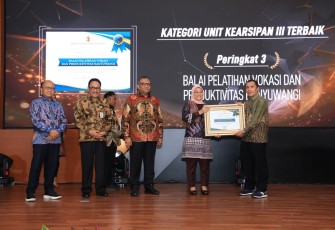Menaker Tekankan Pentingnya Gerakan Masifikasi Kearsipan