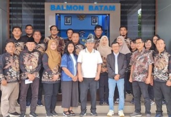 Menteri Komunikasi dan Informatika (Menkominfo) RI, Budi Arie Setiadi melakukan kunjungan kerja ke Balai Monitor (Balmon) Spektrum Frekuensi Radio Kelas II Batam, Sabtu (13/1)