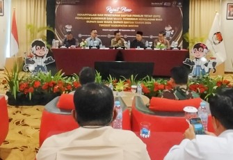 Pleno Terbuka Rekapitulasi dan Penetapan DPT