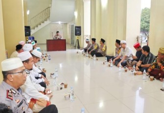 AKBP Yasir Ahmadi, SIK, MH, Kapolres Tapanuli Selatan (Tapsel), beri tausiyah menjelang buka puasa bersama (Bukber), Jumat (15/03/2024) 