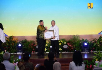 Apresiasi diberikan oleh Kepala Badan Pengawas Keuangan dan Pembangunan (BPKP) Muhammad Yusuf Ateh dan diterima oleh Menteri PUPR Basuki Hadimuljono. 