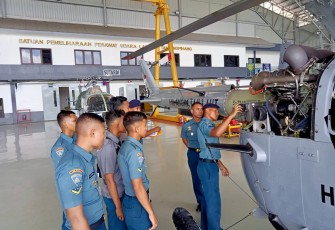 Skuadron Udara 200 Wing Udara 1 Puspenerbal menggelar  program training kepada Tamtama Remaja angkatan 42/2 yang dilaksanakan di Gazebo dan Ruang Operasi Skuadron 200, Wing Udara 1 Tanjungpinang, Selasa (23/1/2024)