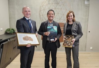Menteri Kelautan dan Perikanan Sakti Wahyu Trenggono saat mengunjungi Satelit Station-Kongsberg Satellite Service (KSAT) di Tromso Norwegia.