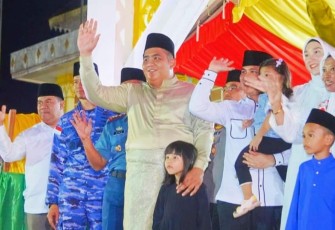 Bupati Roby saat Lepas Pawai Takbir Idul Adha 1445 H