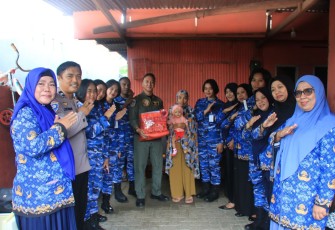 Lanud Sultan Hasanuddin Bagikan Bantuan Sembako di Tiga Kecamatan Untuk Cegah Stunting