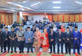 Foto bersama usai acara