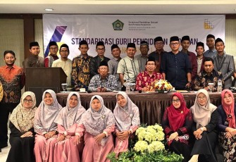 Direktorat Pendidikan Diniyah dan Pondok Pesantren Kementerian Agama menyusun standar kualifikasi dan kompetensi guru pendidikan Al-Quran. Penyusunan ini dibahas bersama dalam rapat penyusunan Standarisasi Guru Pendidikan Al Quran, di Bogor, Rabu (21/2/2024)