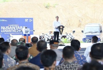 Presiden Joko Widodo saat meluncurkan Nusantara Logistics Hub and Services di Kawasan Ibu Kota Nusantara (IKN), Rabu, 17 Januari 2024.