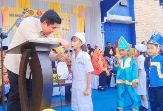 Bupati Bintan Hadiri Pawai Paud Peringatan Hari Ibu