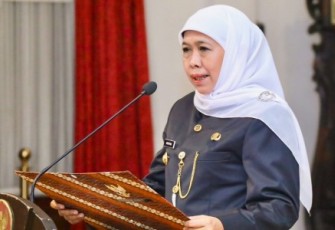 Gubernur Khofifah