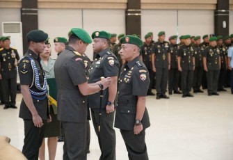 Pangdam IX/Udayana Mayjen TNI Harfendi, S.I.P., M.Sc., dalam amanatnya saat acara penyerahan tugas, wewenang dan tanggung jawab jabatan serta Tradisi Laporan Korps Pejabat Kodam IX/Udayana yang digelar di Aula Supardi Makodam IX/Udayana, Denpasar, pada Selasa, 5 Maret 2024