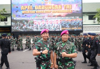 Komandan Pangkalan Utama TNI AL (Lantamal) V Brigjen TNI Marinir Joni Sulistiawan, S. H., M. Han., menghadiri Apel Gabungan TNI-Polri wilayah Komando Garnisun Tetap (Kogartap) III/Surabaya yang dipimpin langsung oleh Komandan Kogartap III/Surabaya Mayjen TNI Rafael Granada Baay, S. E., M. M., di Lapangan Upacara Jenderal Achmad Yani Makodam V Brawijaya Surabaya, Selasa (23/01/2024)