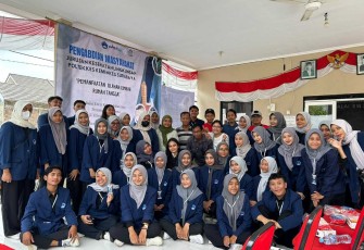 Penyuluhan dan Green Action Poltekes Surabaya