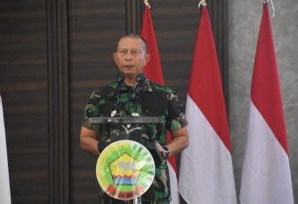 Danrem 031/WB Brigjen TNI Dany Racka saat memberikan pembekalan media, Selasa (6/2)