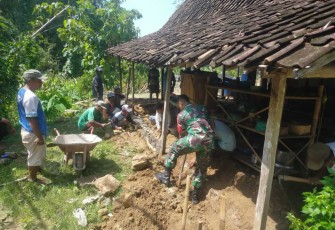 Bantu rehab rumah warga binaan 