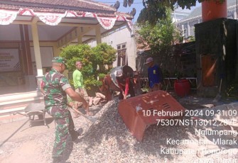 Pengecoran Halaman Kantor Balai Desa