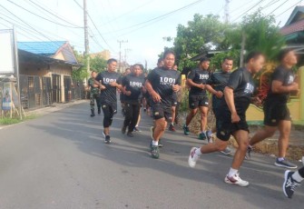 Lari aerobik prajurit Kodim 1001/HSU-BLG, Kamis (22/2)