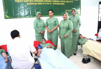 Kegiatan donor darah menyambut HUT ke-78 Persit 