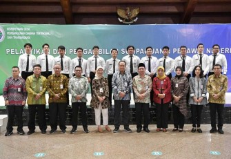 Pelantikan Pegawai Negeri Sipil Formasi STAN Tahun 2023 di Kemendes PDTT, Jakarta, Rabu (28/2)