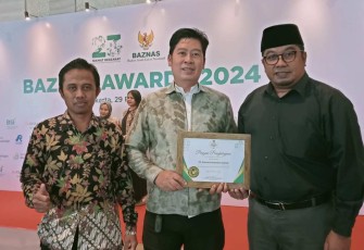 PT Asuransi Sinarmas Syariah menerima penghargaan