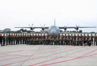 Penyambutan Pesawat A-1340 Usai Misi Bantuan untuk Palestina