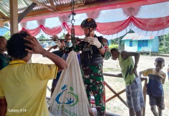 Pelayanan kesehatan ibu dan anak warga kampung Tatakra