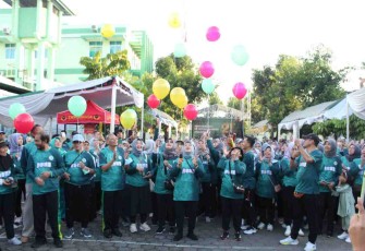 Pelepasan 21 balon simbol HUT ke 21 RS Mitra Bangsa
