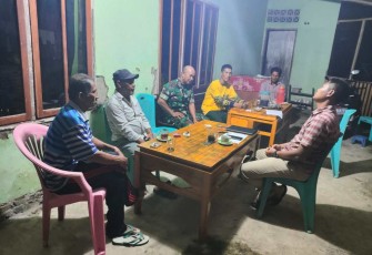 Komsos bersama warga desa Pammesakang 