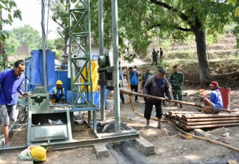 Peninjauan lokasi sumur bor wilayah Kodim Ponorogo 