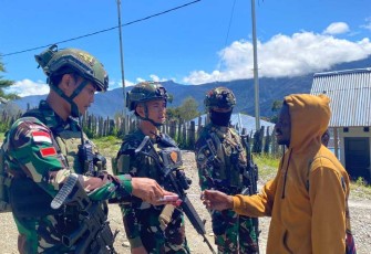 Komsos bersama warga perbatasan 