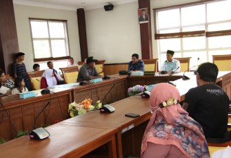 Warga Kelurahan Tembesi Diterima Komisi IV DPRD Kota Batam 