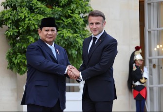 Menhan RI Prabowo Temui Presiden Prancis Emmanuel Macron