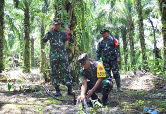 Tim Wasev bersama Dansatgas TMMD Kodim 0204/DS Tinjau langsung lokasi sumber air bersih untuk pompa hidram