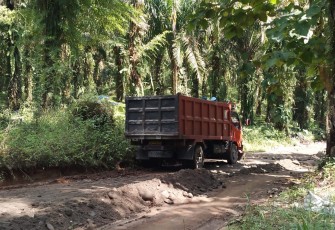 Tak risau dilalui kenderaan sekaligus uji ketahanan badan jalan di lokasi TMMD