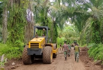 Pembangunan jalan sepanjang 3.400 Meter di lokasi TMMD 