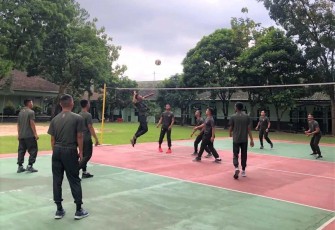 Jum'at voli prajurit Menarmed 2 Kostrad 
