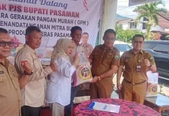 Masyarakat Serbu Dinas Perikanan dan Pangan Kabupaten Pasaman 