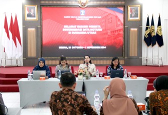 Flora Nainggolan Berikan Sambutan.