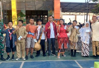 Peserta gebyar hari Pahlawan 2024 di SDN I Medokan Ayu, Kota Surabaya 