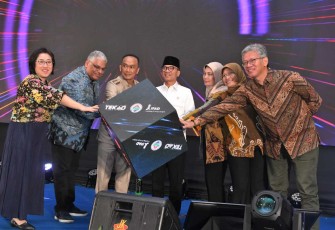 Mendes PDT Yandri Susanto membuka workshop nasional evaluasi akhir program TEKAD di Makassar, Selasa (19/11)
