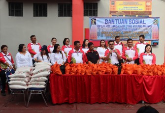 Lapas Pancur Batu Salurkan Bantuan Sosial Pada Jumat Berkah.
