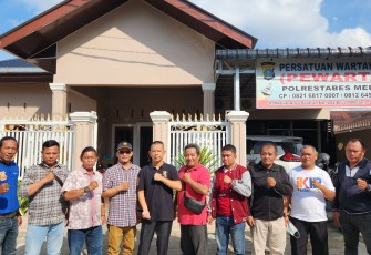 Ketua Pewarta Beserta Pengurus dan Anggota Poto Bersama Usai Gelar Jumat Barokah.