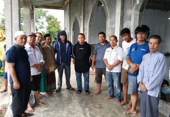Bentuk Kepedulian IKANAS Berikan Bantuan Korban Banjir di Deliserdang.