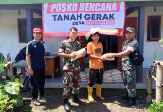 Penyaluran bantuan korban bencana di wilayah desa binaan