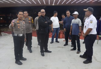 Kapolrestabes Medan Cek Pospam Nataru 2025 di Stasiun KA