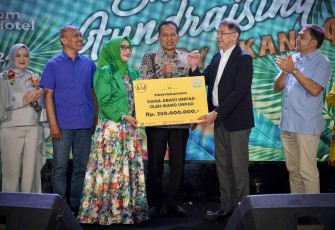 Wamenkop Ferry Juliantono saat menghadiri penggalangan dana abadi IKANO UNPAD di Bandung, Jum'at (20/12)