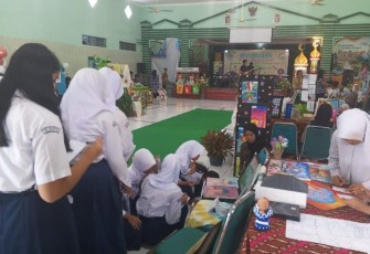 Kegiatan pameran siswa SMPN 2 Surakarta 