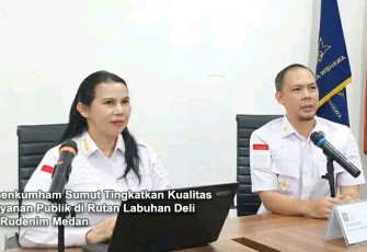 Flora Nainggolan Bersama Tim Melakukan Pendampingan Monitoring dan Evaluasi Pelayanan Publik.