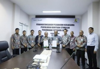 Penyerahan bantuan stimulan perumahan Swadaya 
